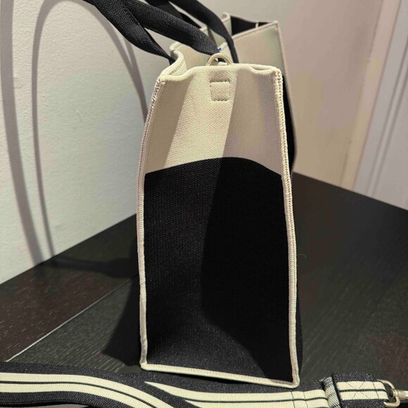 Rothy's The Classic Tote - Picture 4 of 6